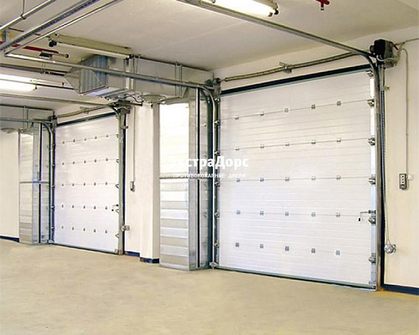 Секционные подъемные противопожарные ворота с автоматикой